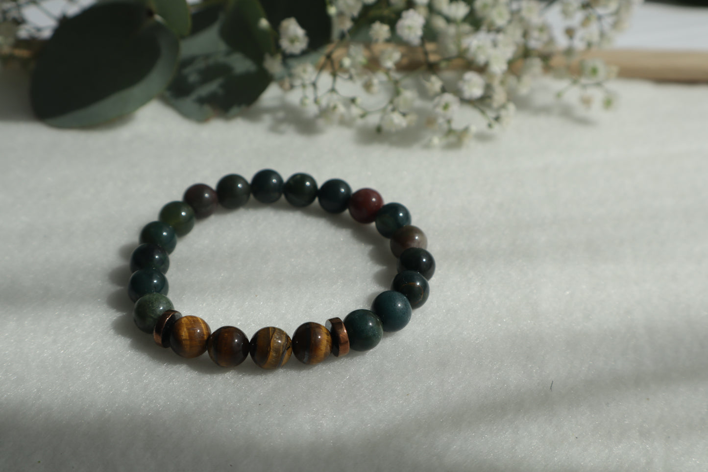 Zeitlose Naturstein Armbänder – Elastisch & Individuell