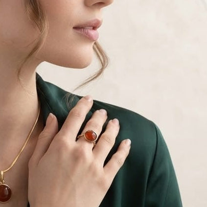 Roter Achat Ring – Verstellbarer Natursteinring aus vergoldetem Edelstahl