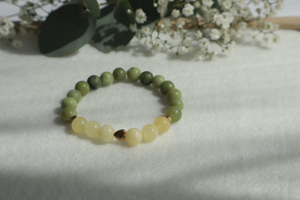 Zeitlose Naturstein Armbänder – Elastisch & Individuell