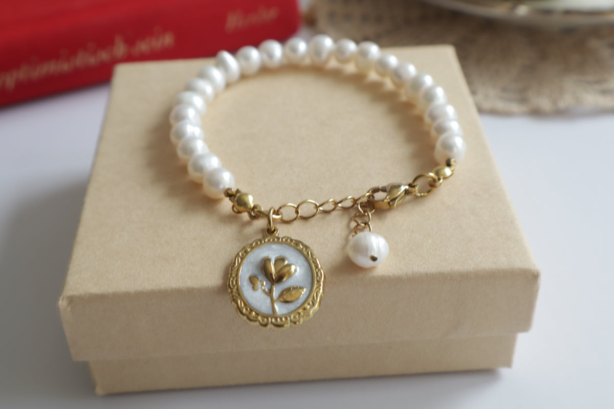 Florantia – aus echten Süßwasserperlen Armband