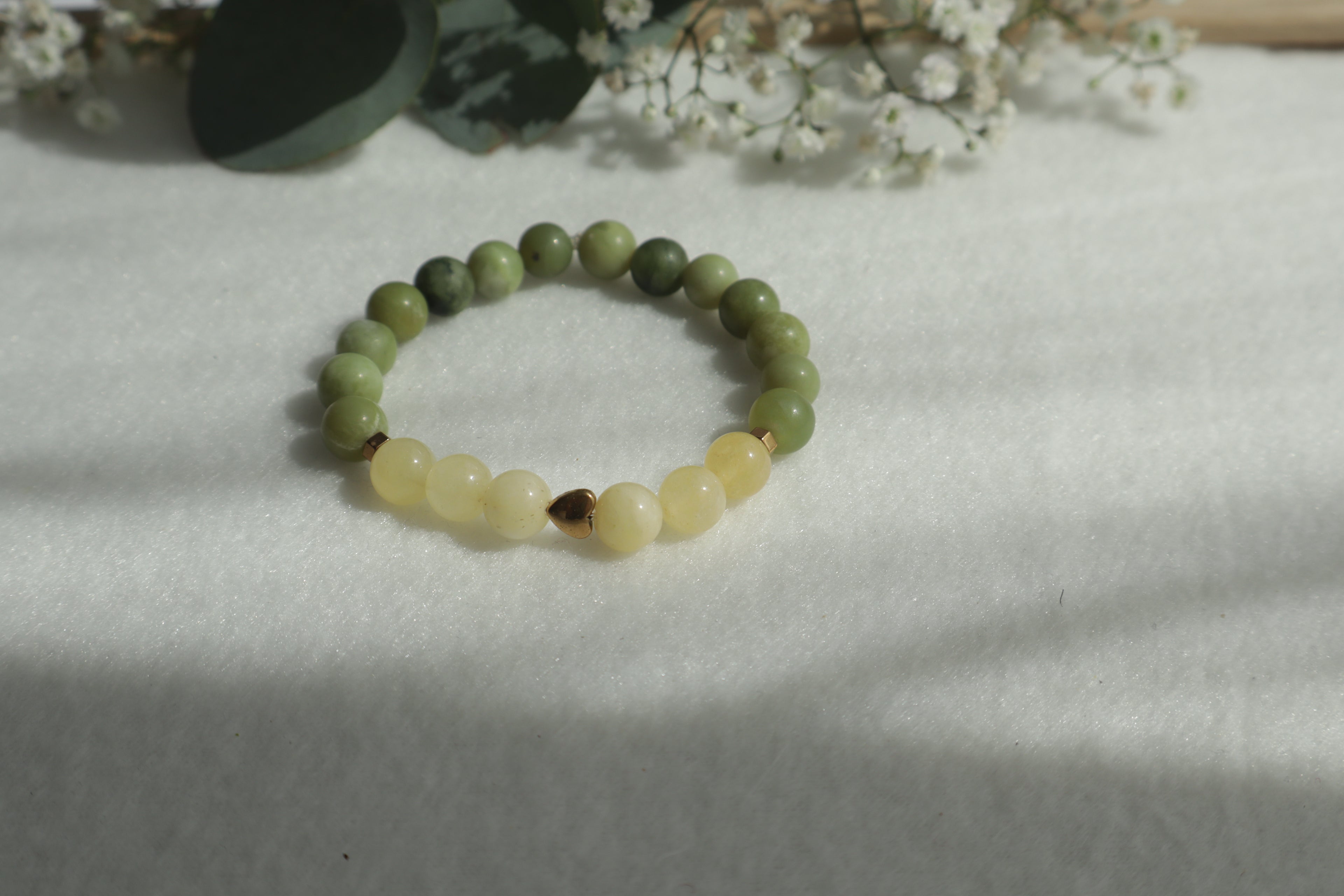 Zeitlose Naturstein Armbänder – Elastisch & Individuell