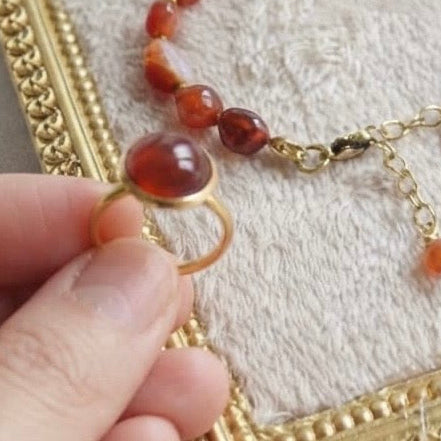 Roter Achat Ring – Verstellbarer Natursteinring aus vergoldetem Edelstahl
