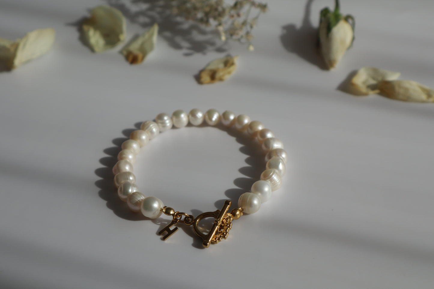 Noa – Personalisiertes Süßwasserperlen Armband