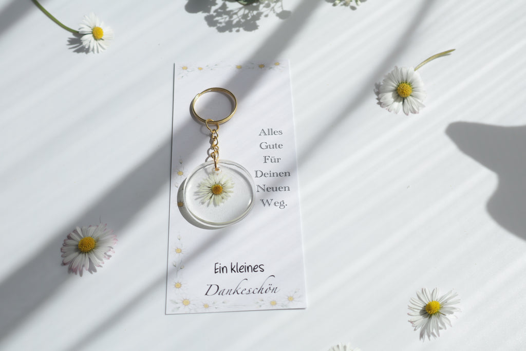 Gänseblümchen Wunsch – Epoxid Schlüsselanhänger mit Karte