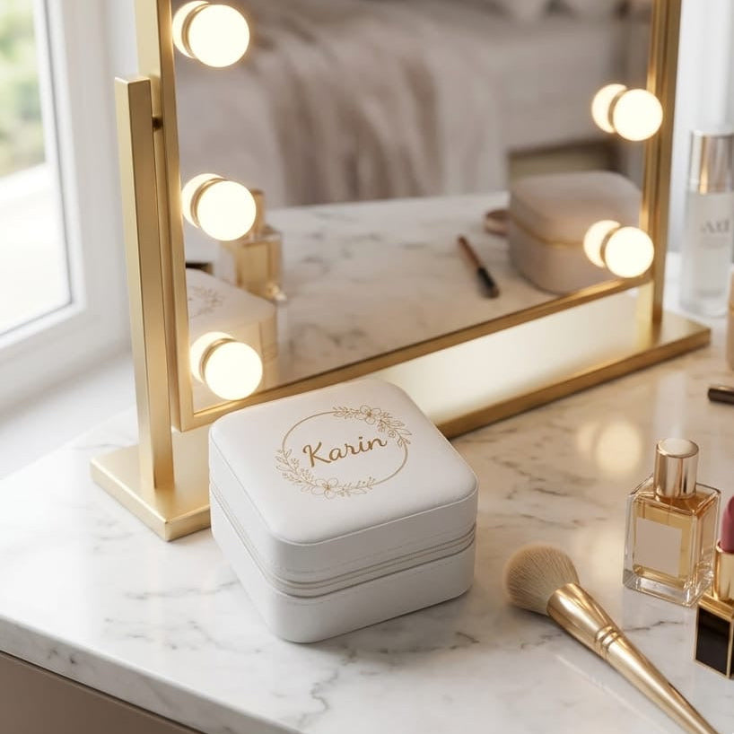 Personalisierte Schmuckbox mit Namen – Elegante Schmuckaufbewahrung in Lederoptik