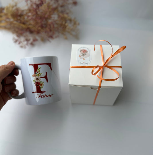Personalisierte Tasse mit Blumen Design und Namen
