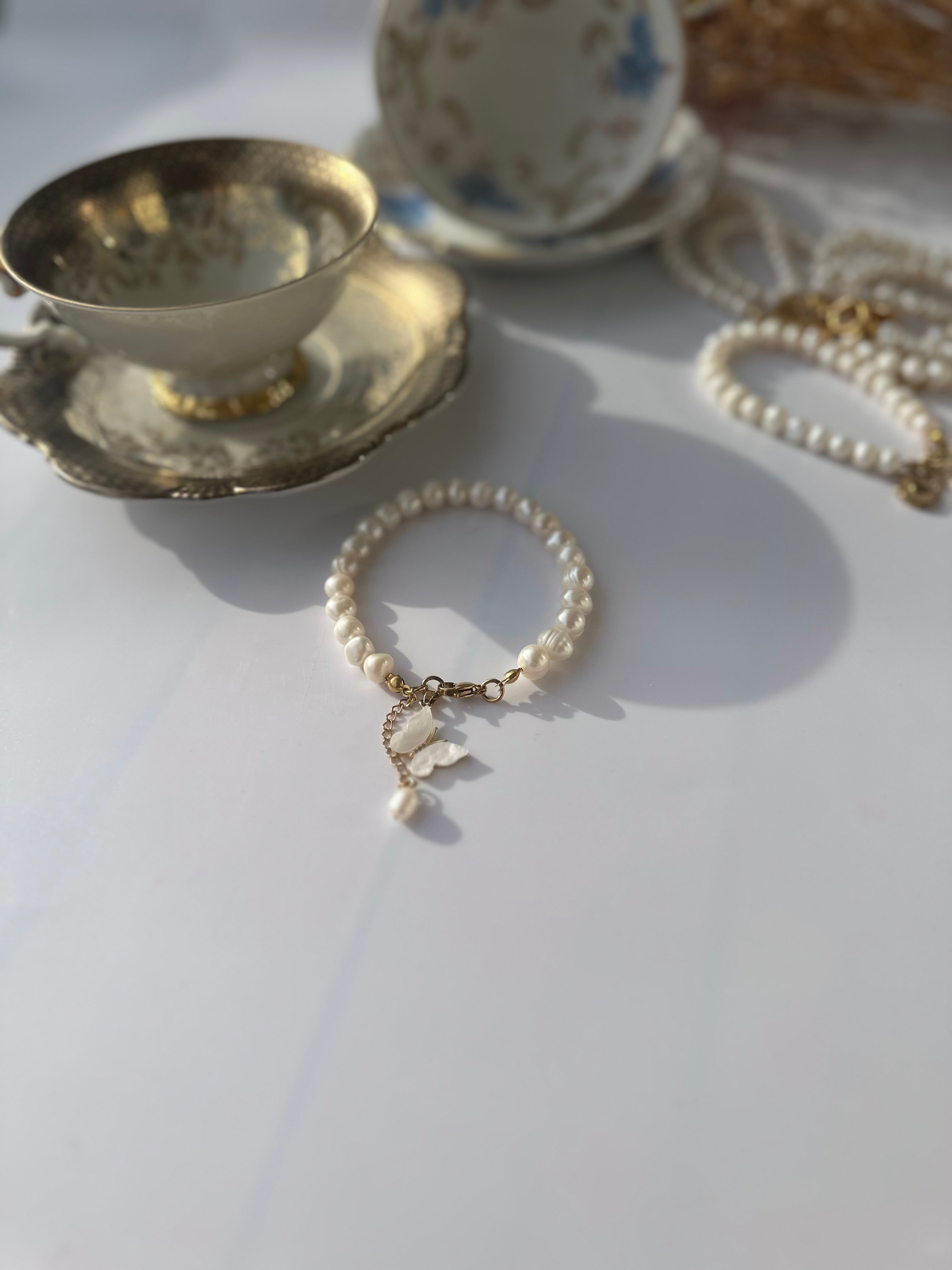 Schmetterlingskraft – Süßwasserperlen Armband