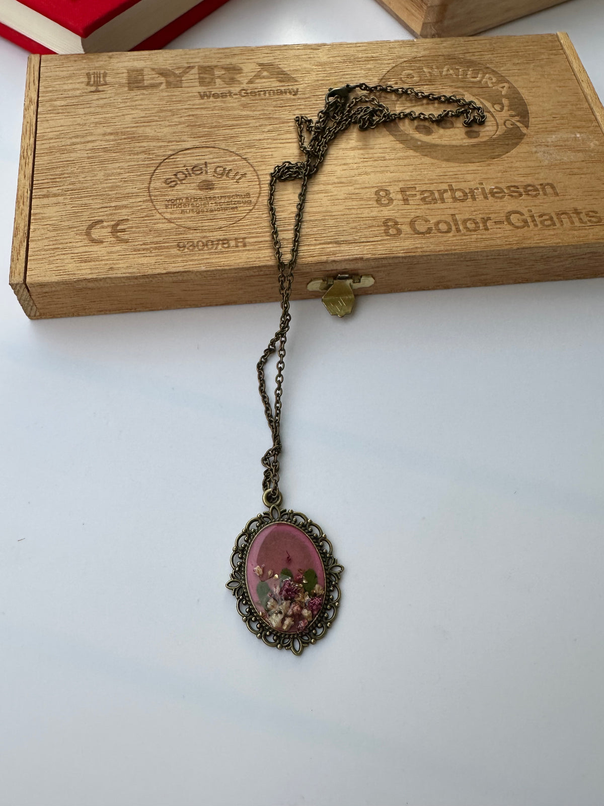 Lia Kette – echte Schleierkrautblüte in Resin verewigt