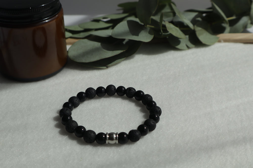 Zeitlose Naturstein Armbänder – Elastisch & Individuell