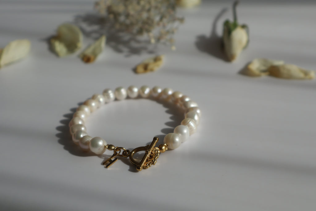 Noa – Personalisiertes Süßwasserperlen Armband