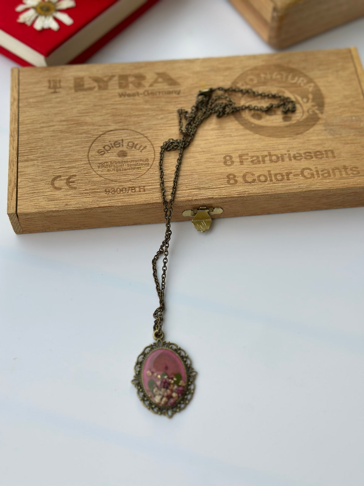 Lia Kette – echte Schleierkrautblüte in Resin verewigt