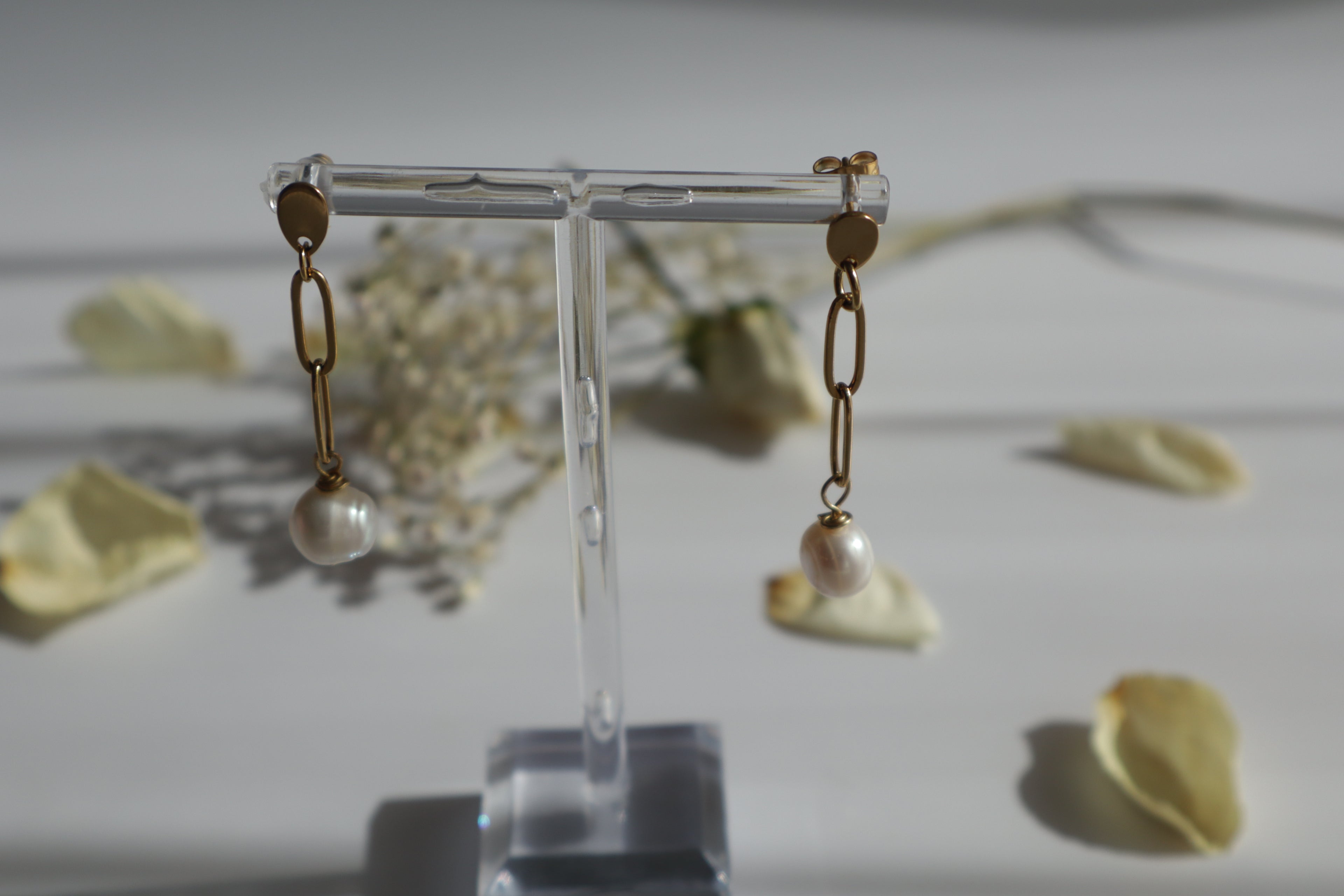 Hängeohrringe mit Süßwasserperlen und Kette