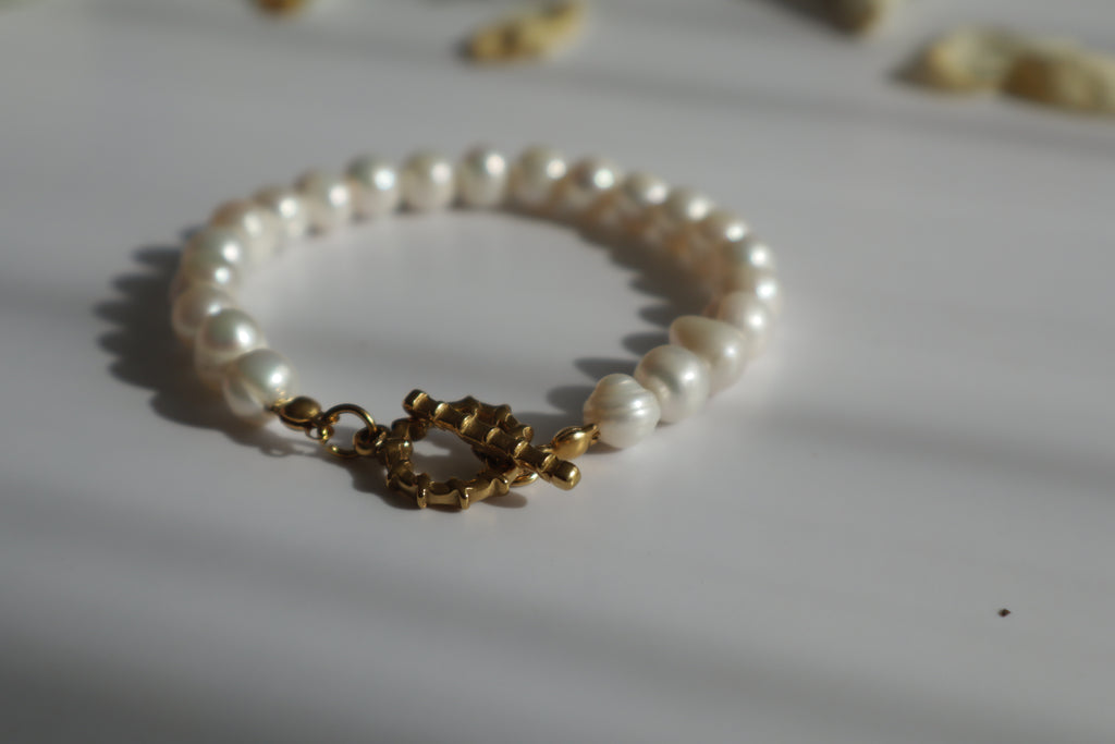 Elara – Personalisiertes Süßwasserperlen Armband