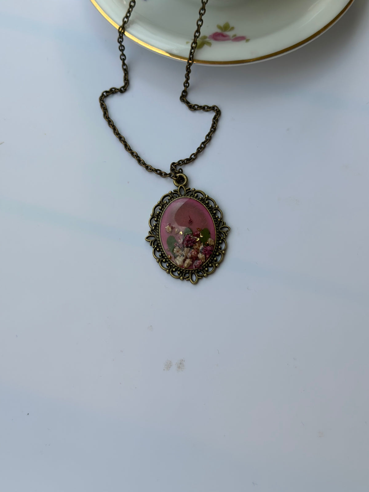 Lia Kette – echte Schleierkrautblüte in Resin verewigt