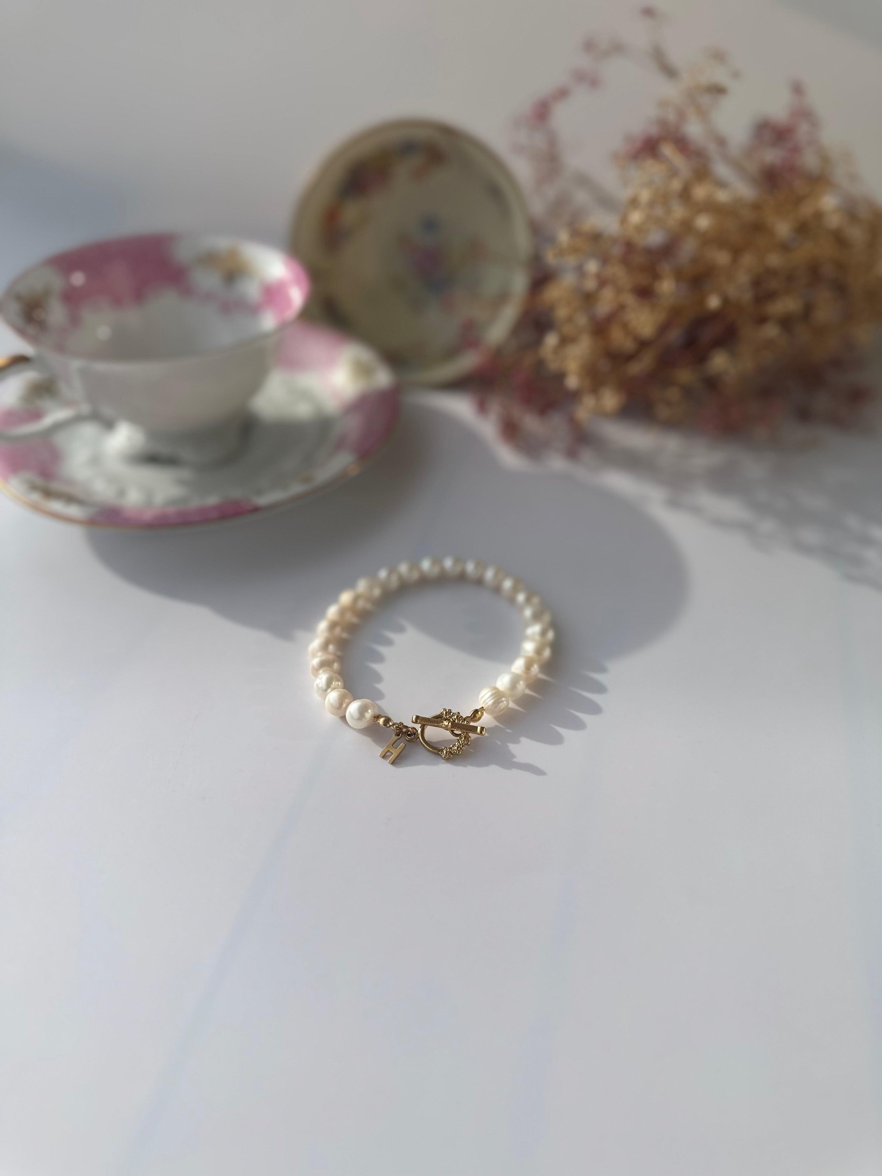 Noa – Personalisiertes Süßwasserperlen Armband