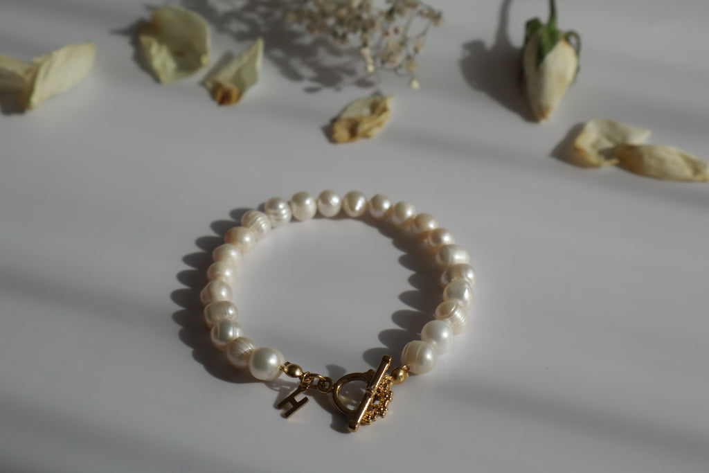 Noa – Personalisiertes Süßwasserperlen Armband