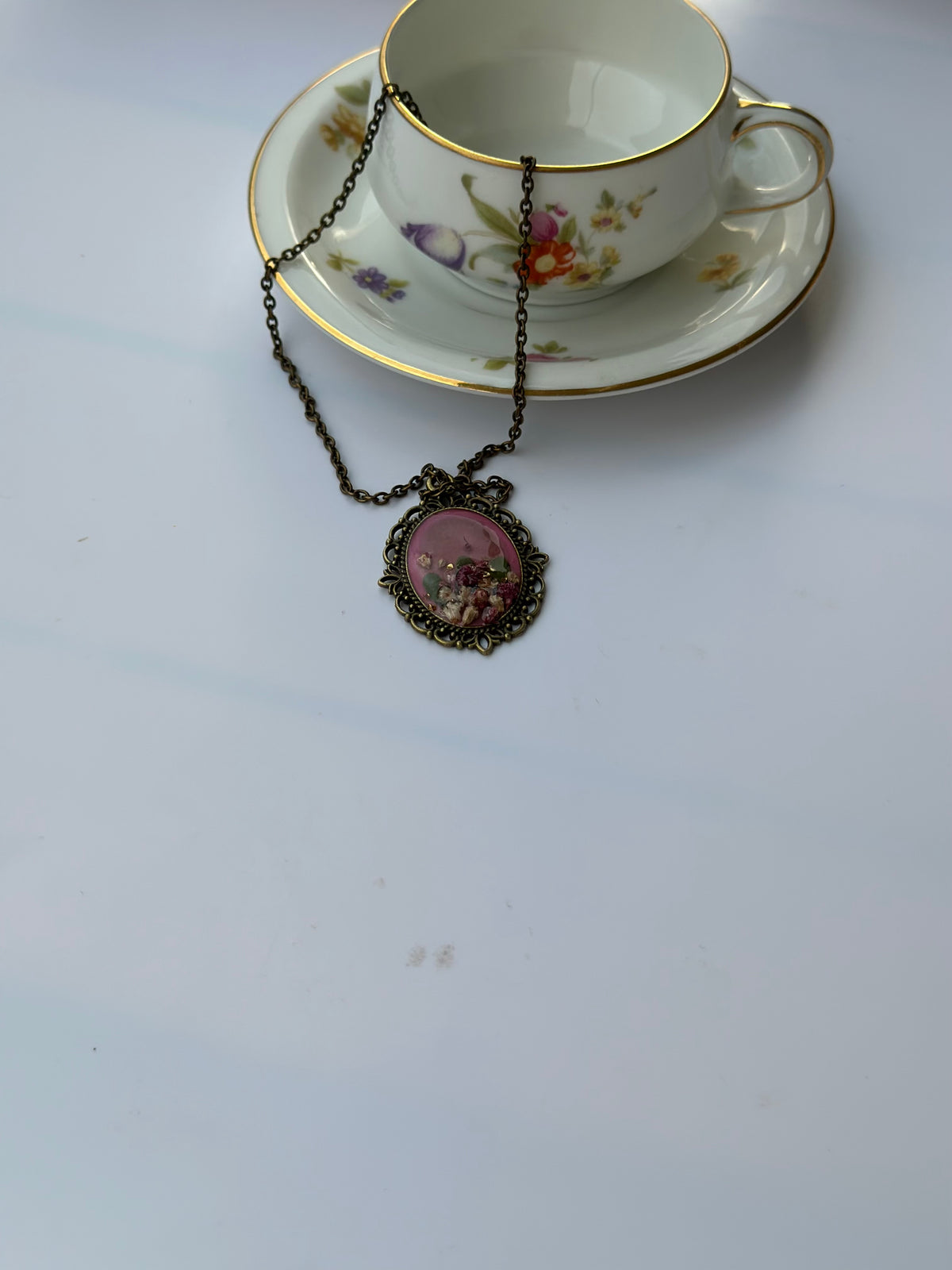 Lia Kette – echte Schleierkrautblüte in Resin verewigt