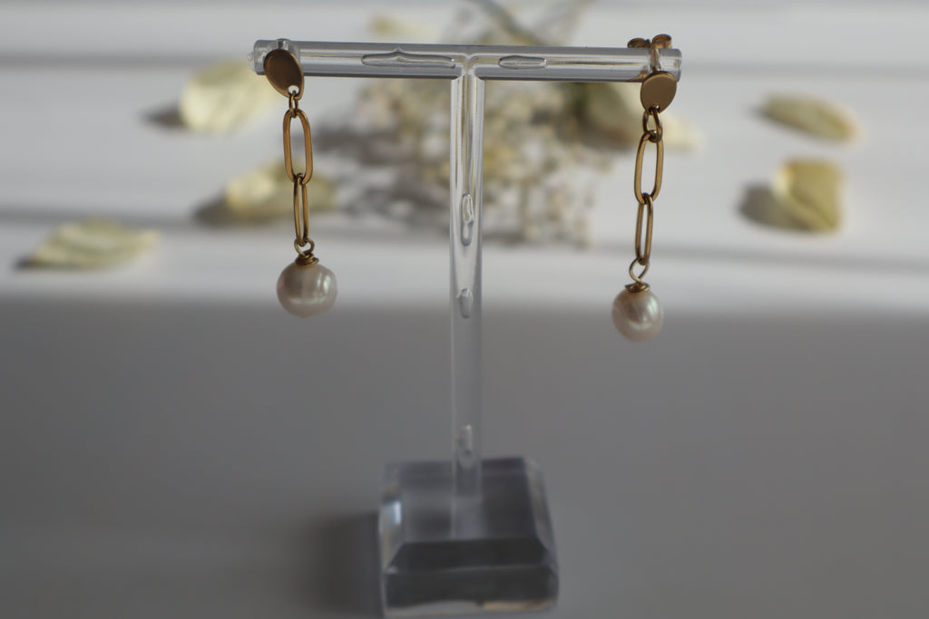 Hängeohrringe mit Süßwasserperlen und Kette