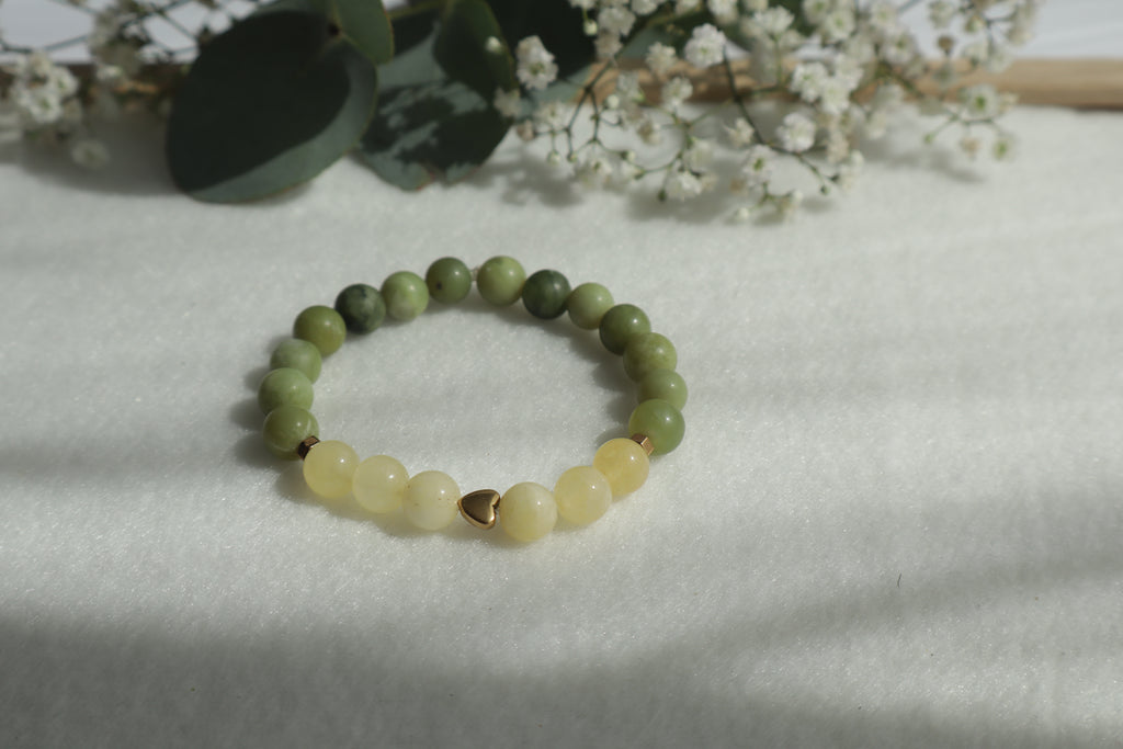 Zeitlose Naturstein Armbänder – Elastisch & Individuell