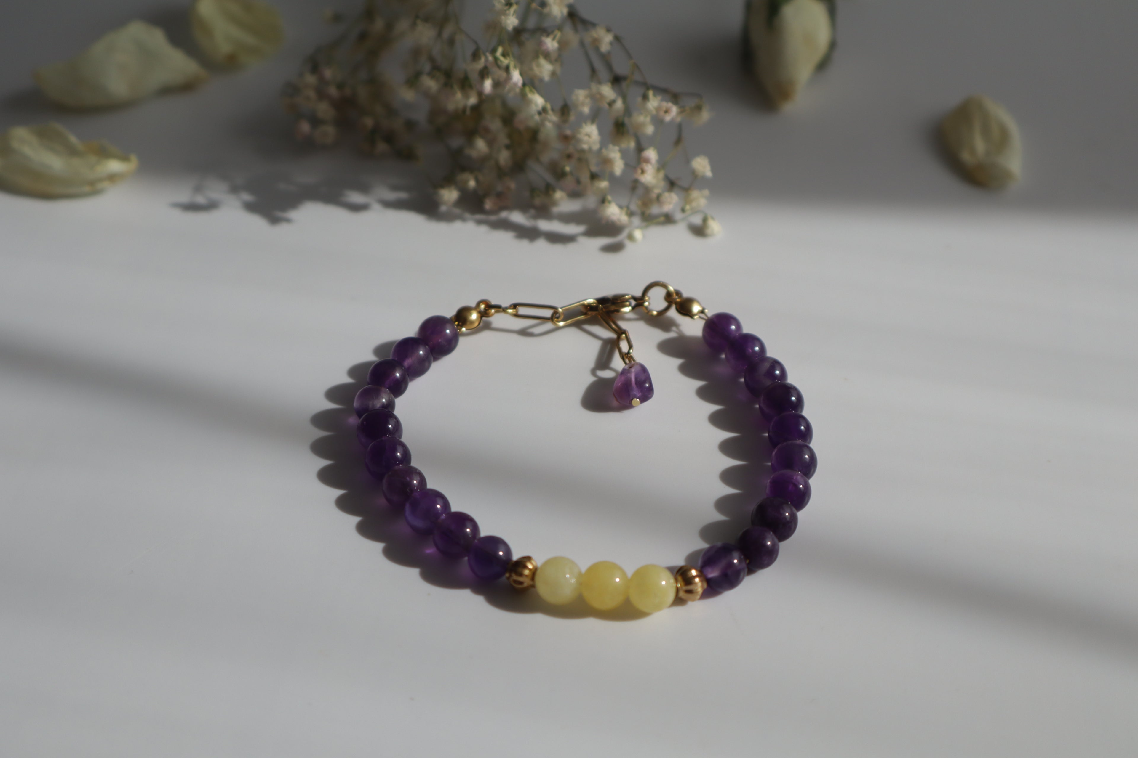 Naturstein Armband mit Edelstahl Details – Verstellbar