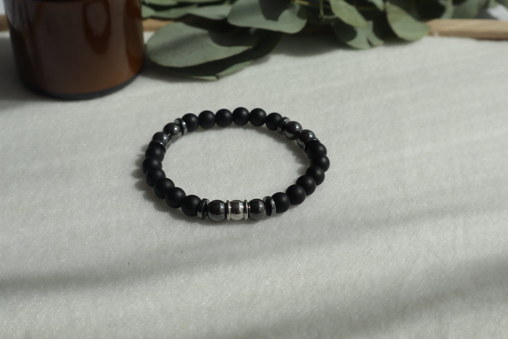 Zeitlose Naturstein Armbänder – Elastisch & Individuell