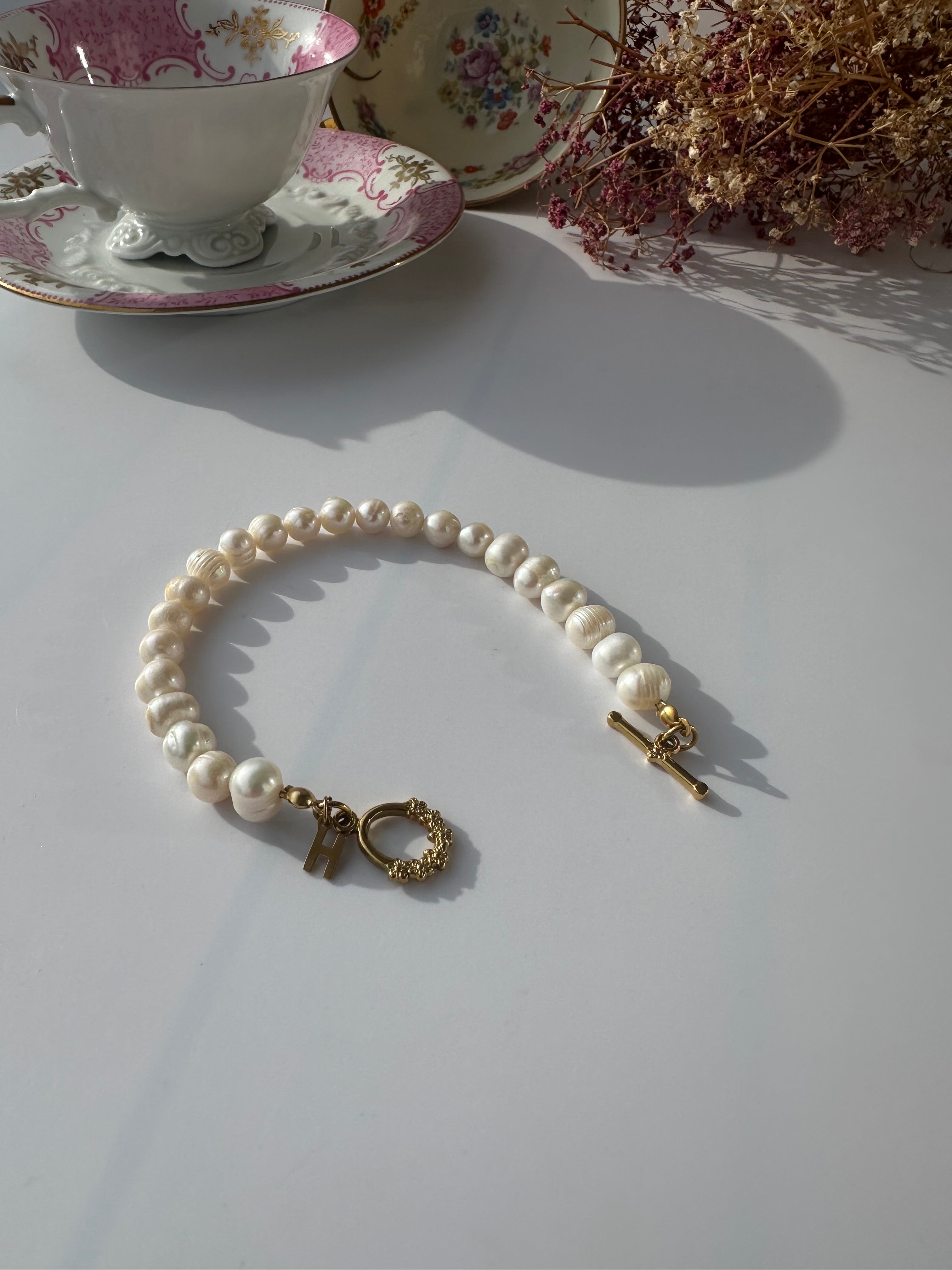 Noa – Personalisiertes Süßwasserperlen Armband