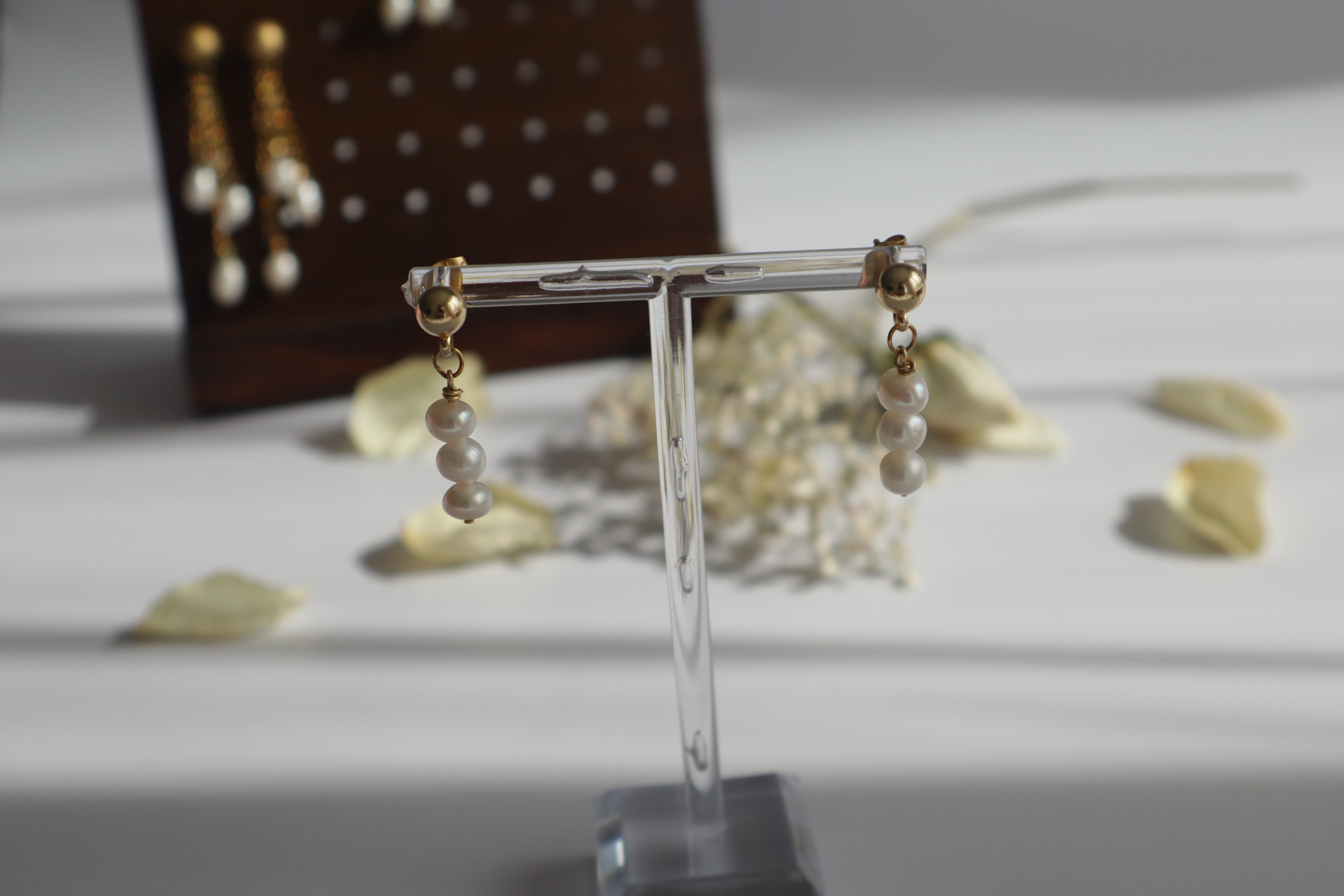 Hängeohrringe mit Süßwasserperlen und Kette