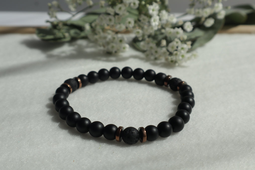 Zeitlose Naturstein Armbänder – Elastisch & Individuell