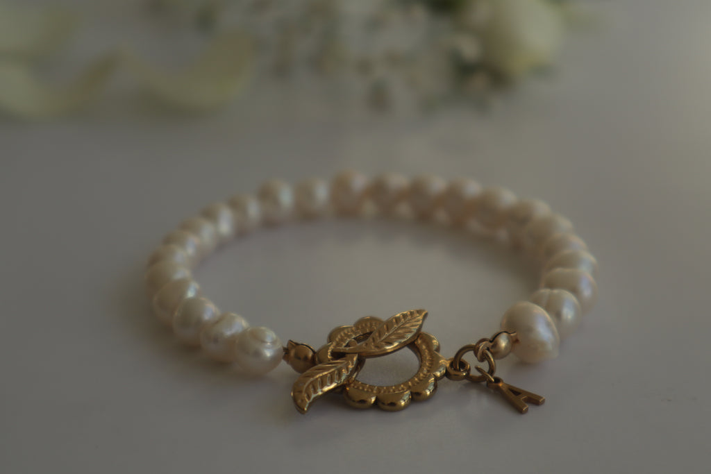 Mira– Personalisiertes Süßwasserperlen Armband