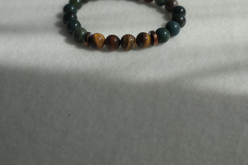 Zeitlose Naturstein Armbänder – Elastisch & Individuell