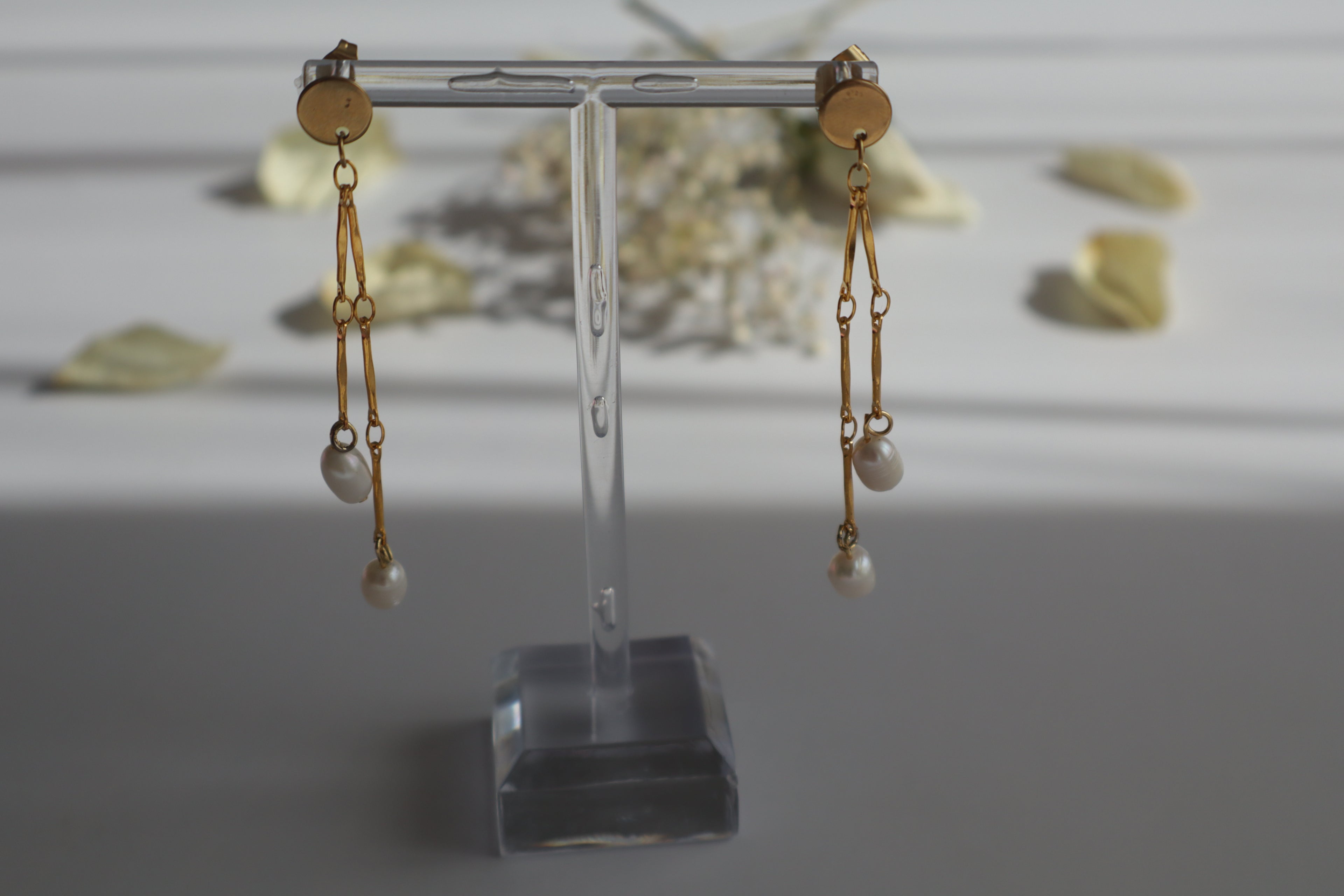 Hängeohrringe mit Süßwasserperlen und Kette