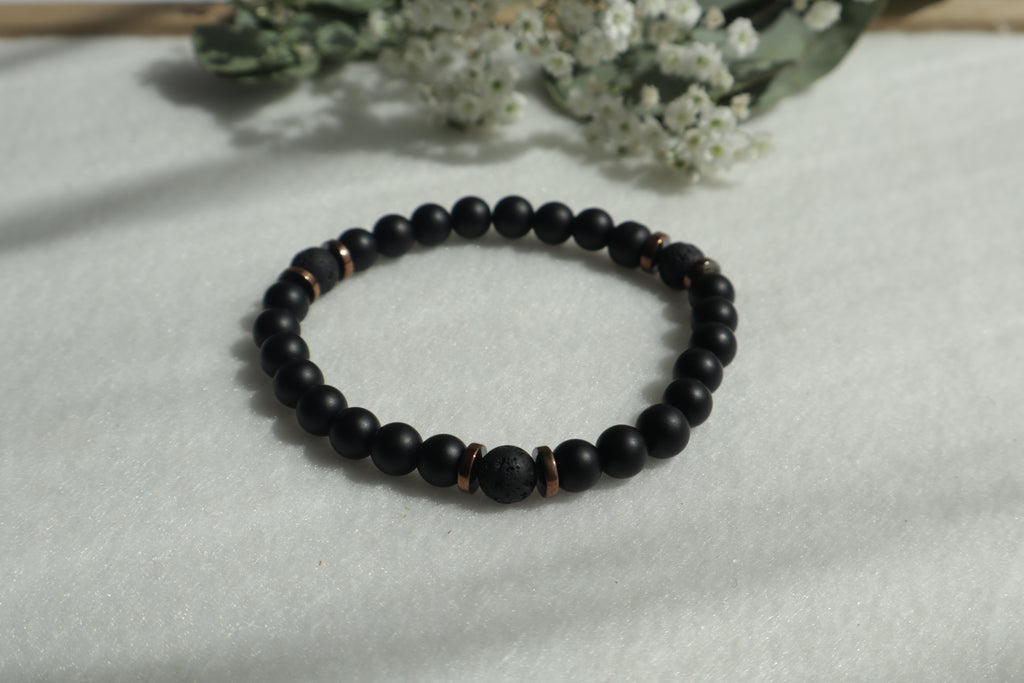 Zeitlose Naturstein Armbänder – Elastisch & Individuell