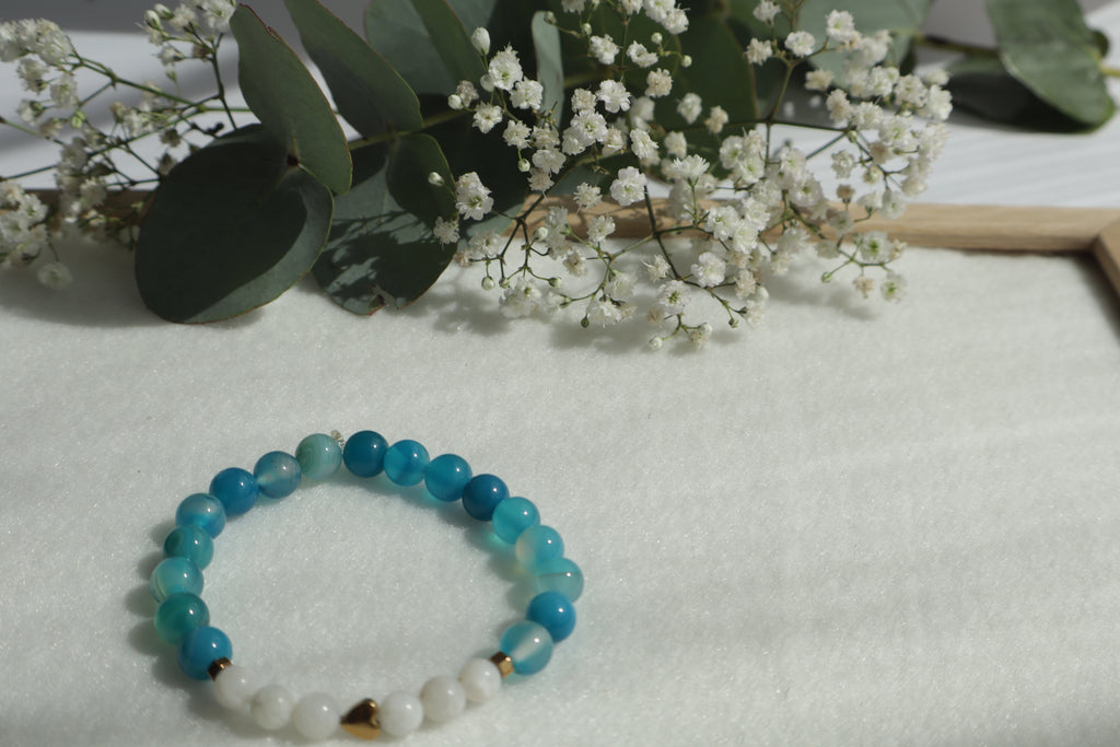 Zeitlose Naturstein Armbänder – Elastisch & Individuell