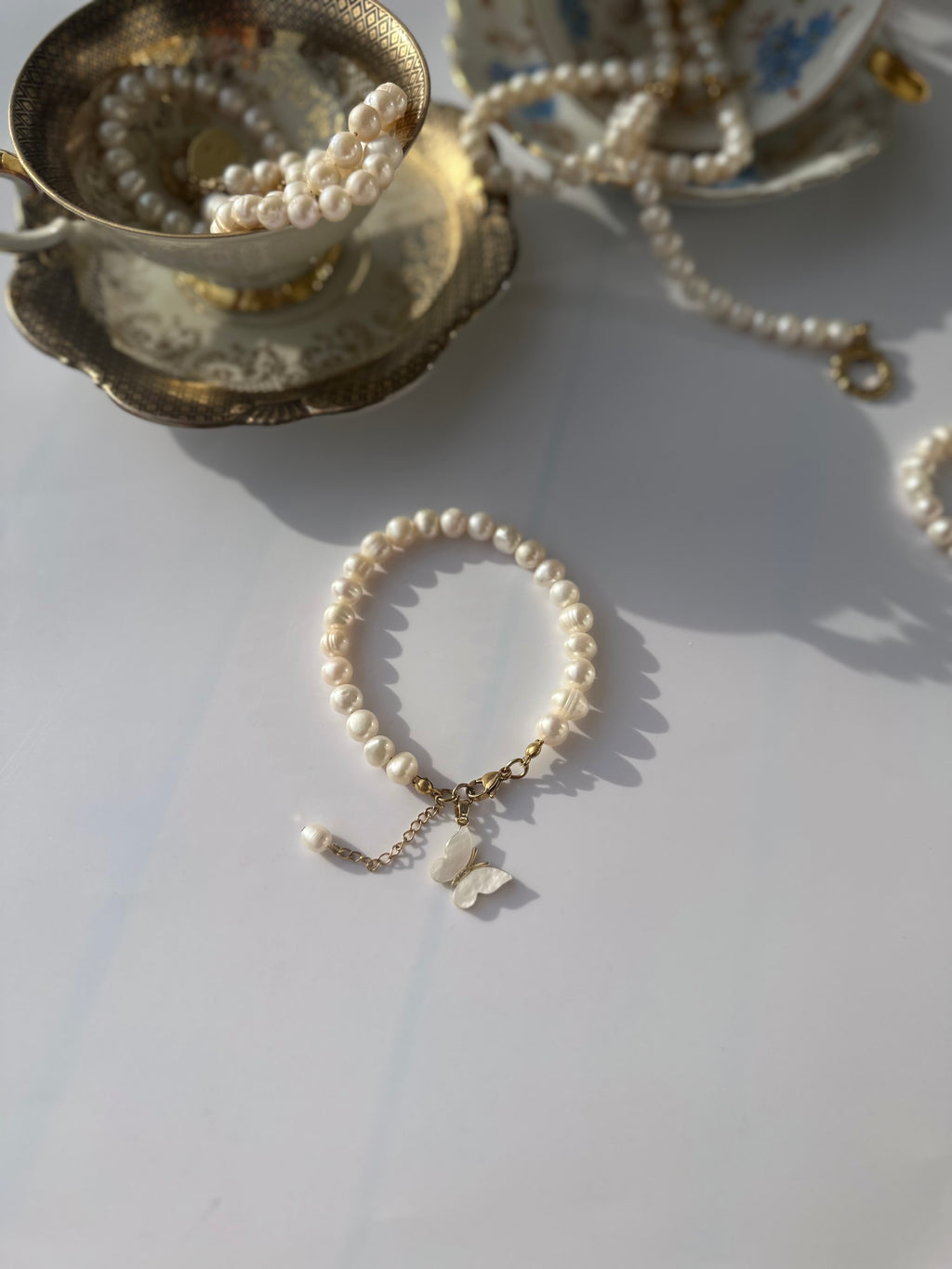 Schmetterlingskraft – Süßwasserperlen Armband