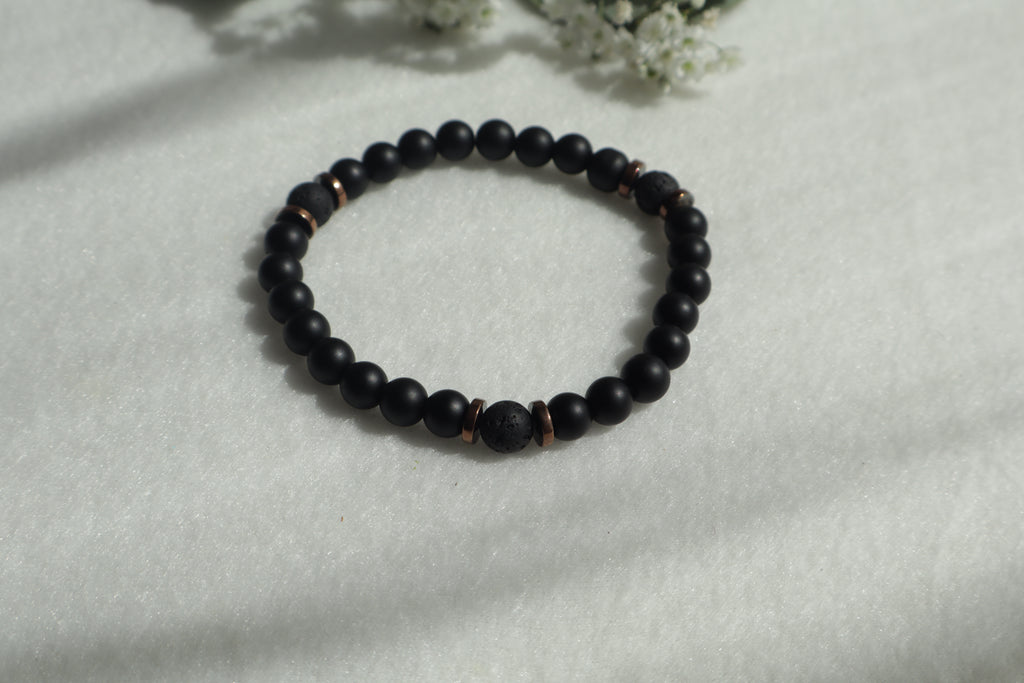 Zeitlose Naturstein Armbänder – Elastisch & Individuell