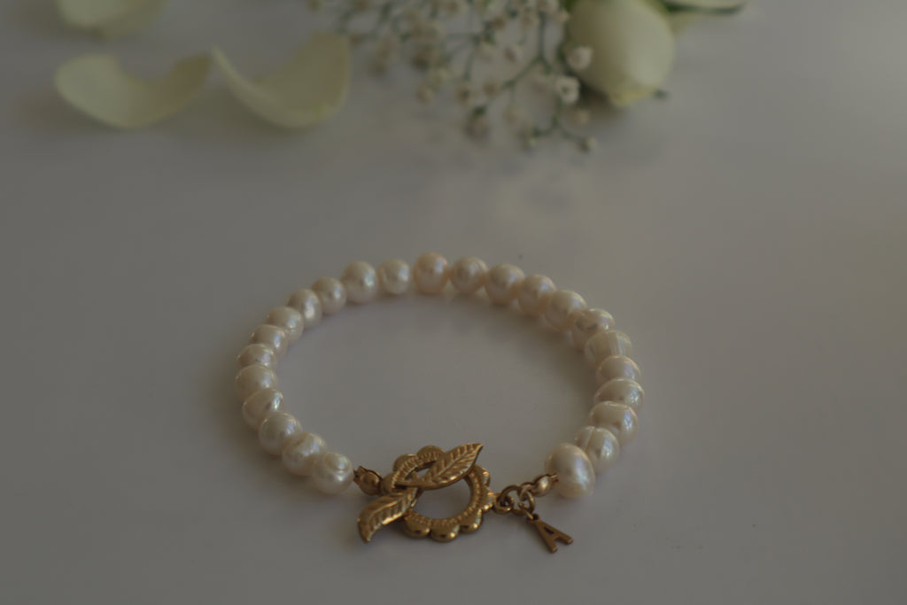 Mira– Personalisiertes Süßwasserperlen Armband