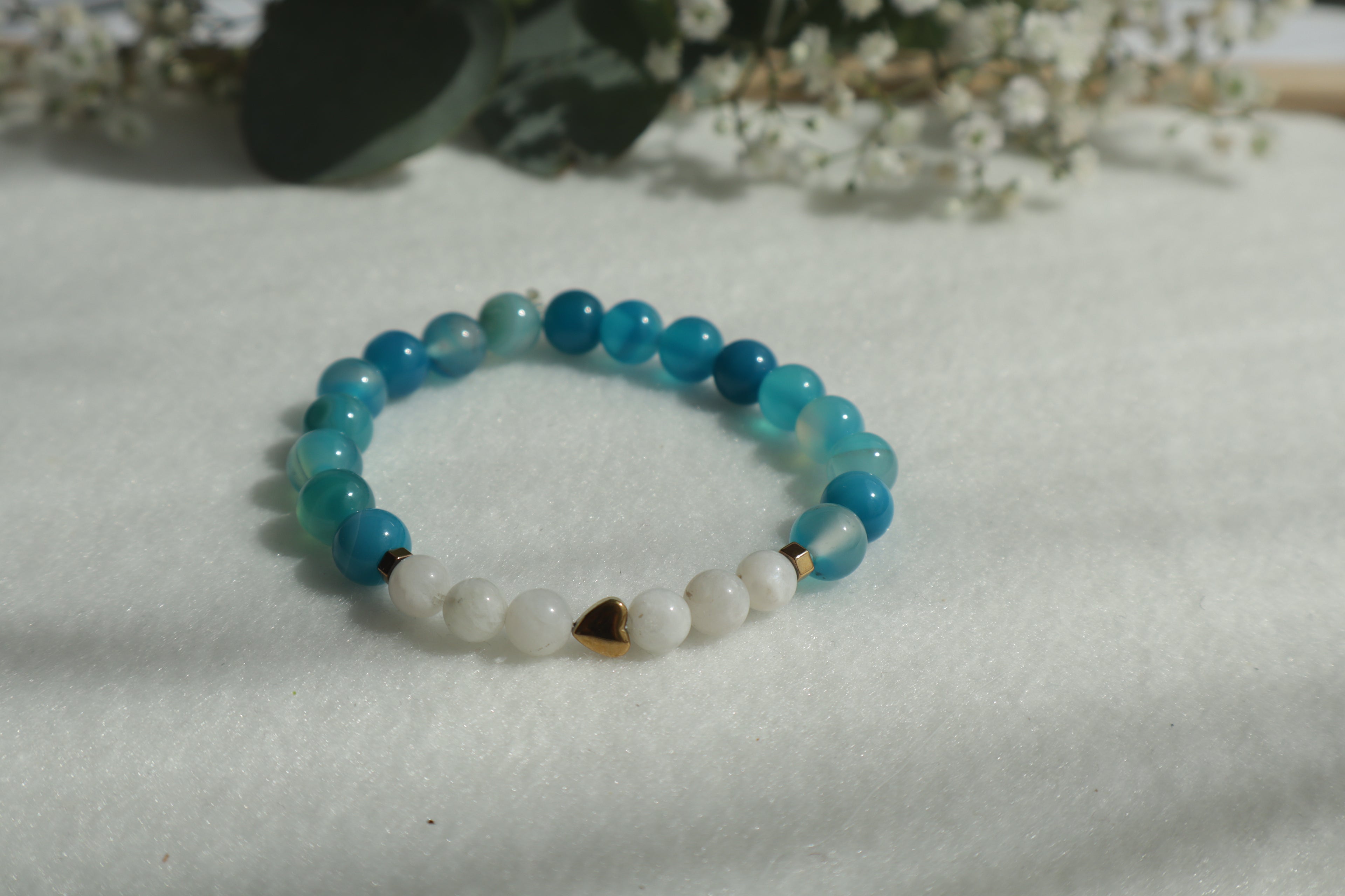 Zeitlose Naturstein Armbänder – Elastisch & Individuell