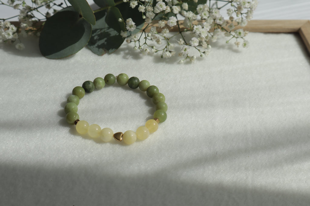 Zeitlose Naturstein Armbänder – Elastisch & Individuell