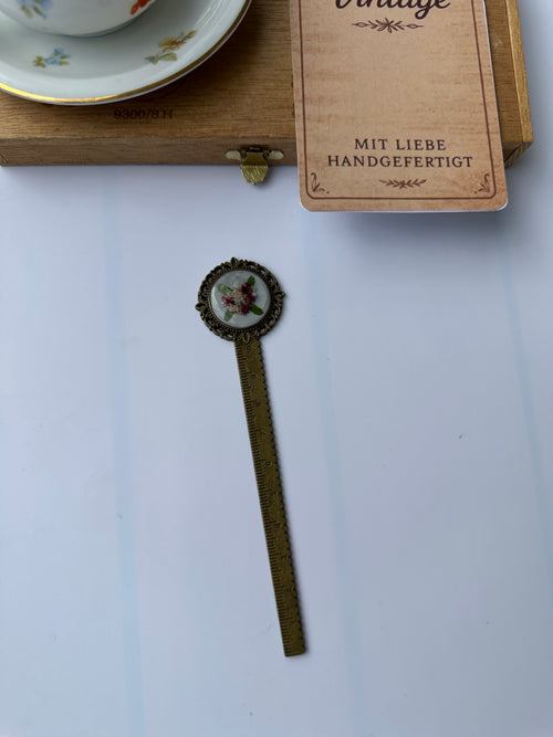 Blütenmoment – Epoxid Lesezeichen