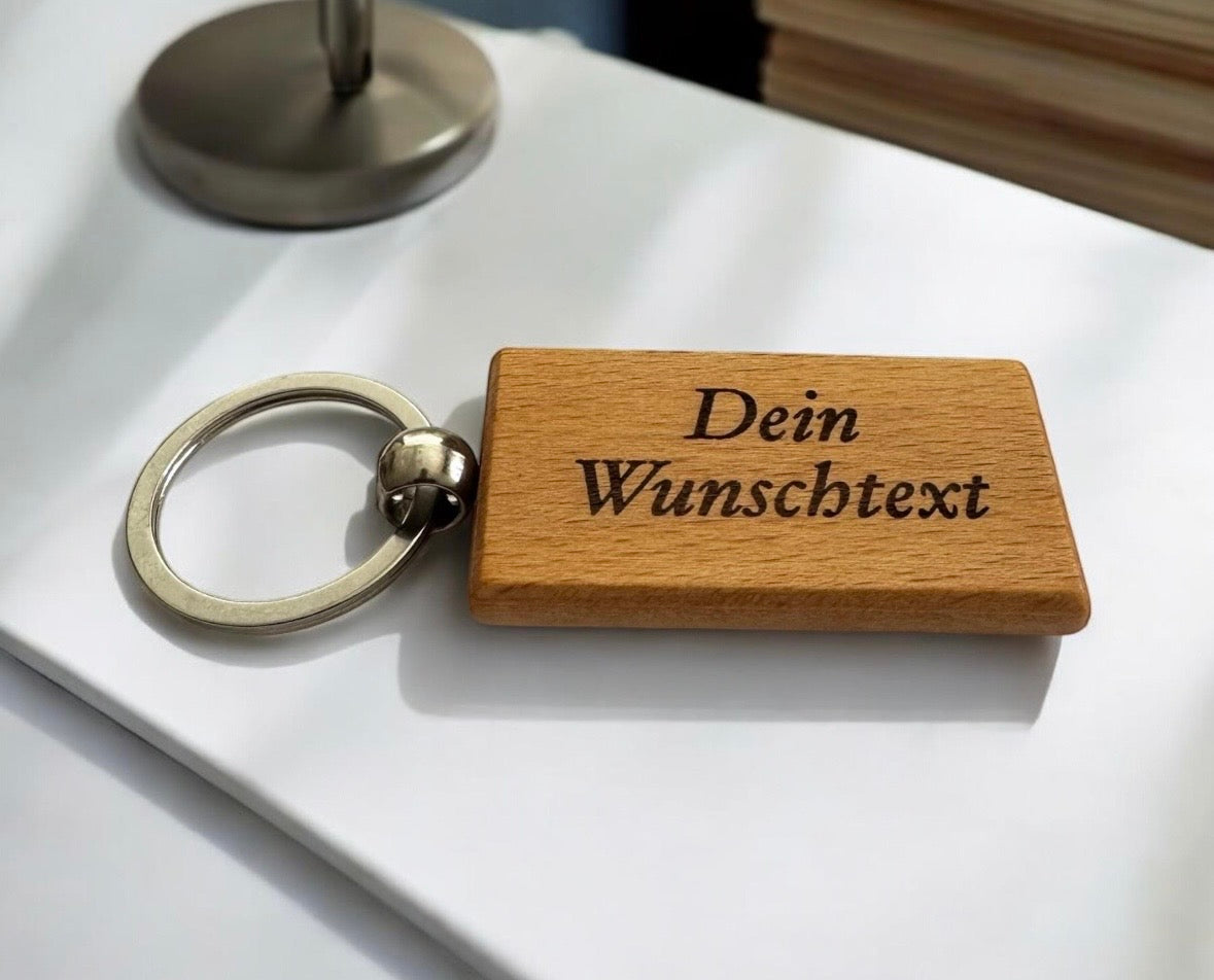 Personalisierter Holz Schlüsselanhänger mit Gravur – Namensanhänger Geschenk