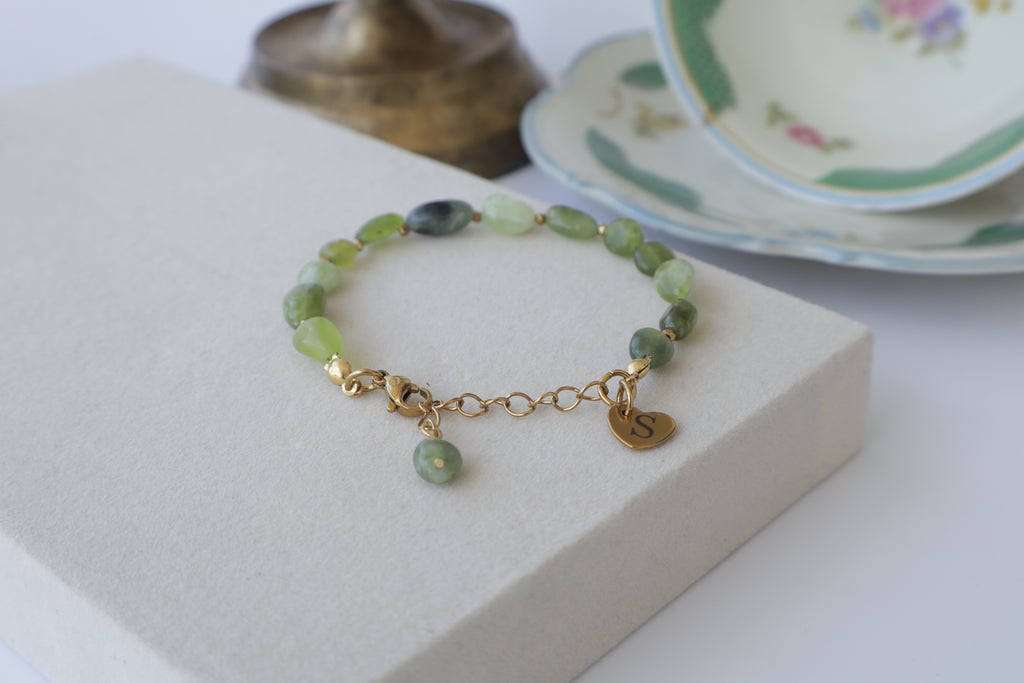 Nazenin – Personalisierbares Armband aus echter Jade & Hämatit