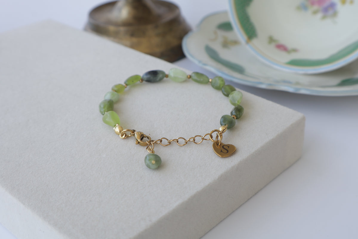 Nazenin – Personalisierbares Armband aus echter Jade & Hämatit