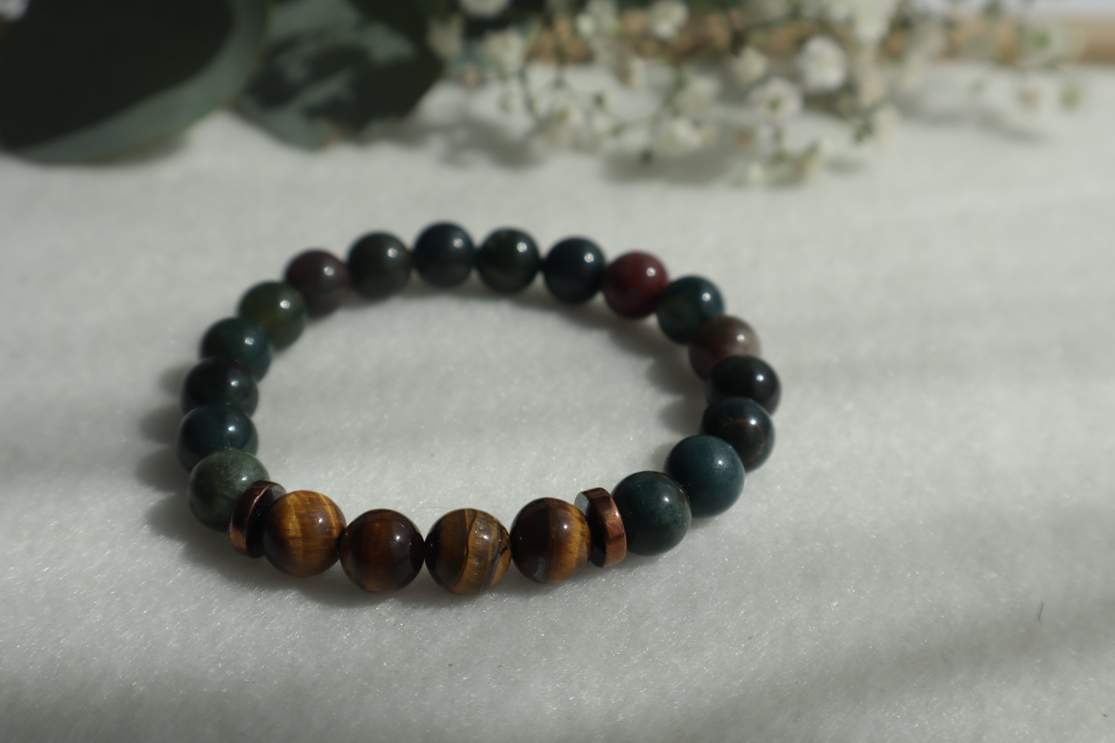 Zeitlose Naturstein Armbänder – Elastisch & Individuell
