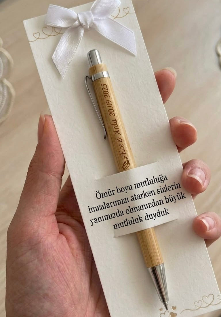 Personalisierter Bambus Kugelschreiber mit Gravur – Gastgeschenk Hochzeit – Name & Hochzeitsdatum