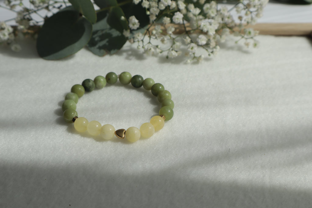 Zeitlose Naturstein Armbänder – Elastisch & Individuell