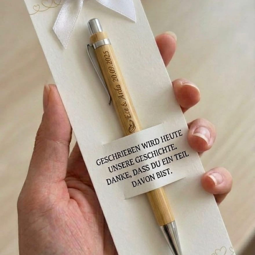 Personalisierter Bambus Kugelschreiber mit Gravur – Gastgeschenk Hochzeit – Name & Hochzeitsdatum