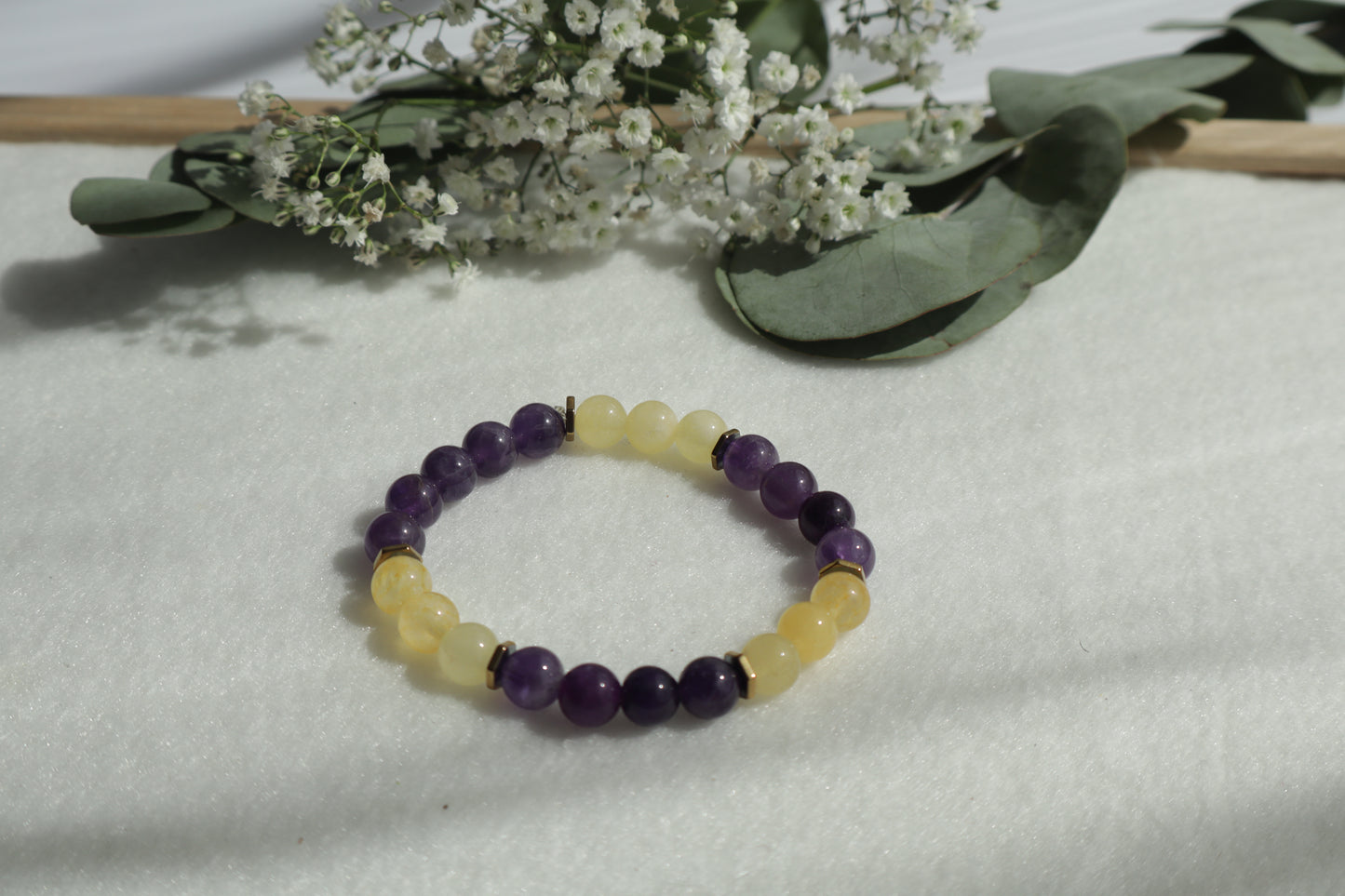 Zeitlose Naturstein Armbänder – Elastisch & Individuell