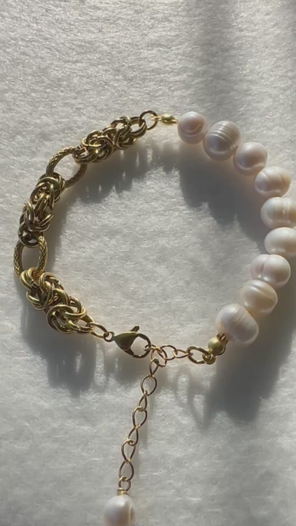 Noéline – Süßwasserperlen Armband