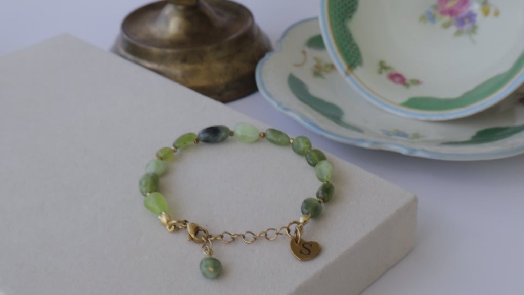 Nazenin – Personalisierbares Armband aus echter Jade & Hämatit